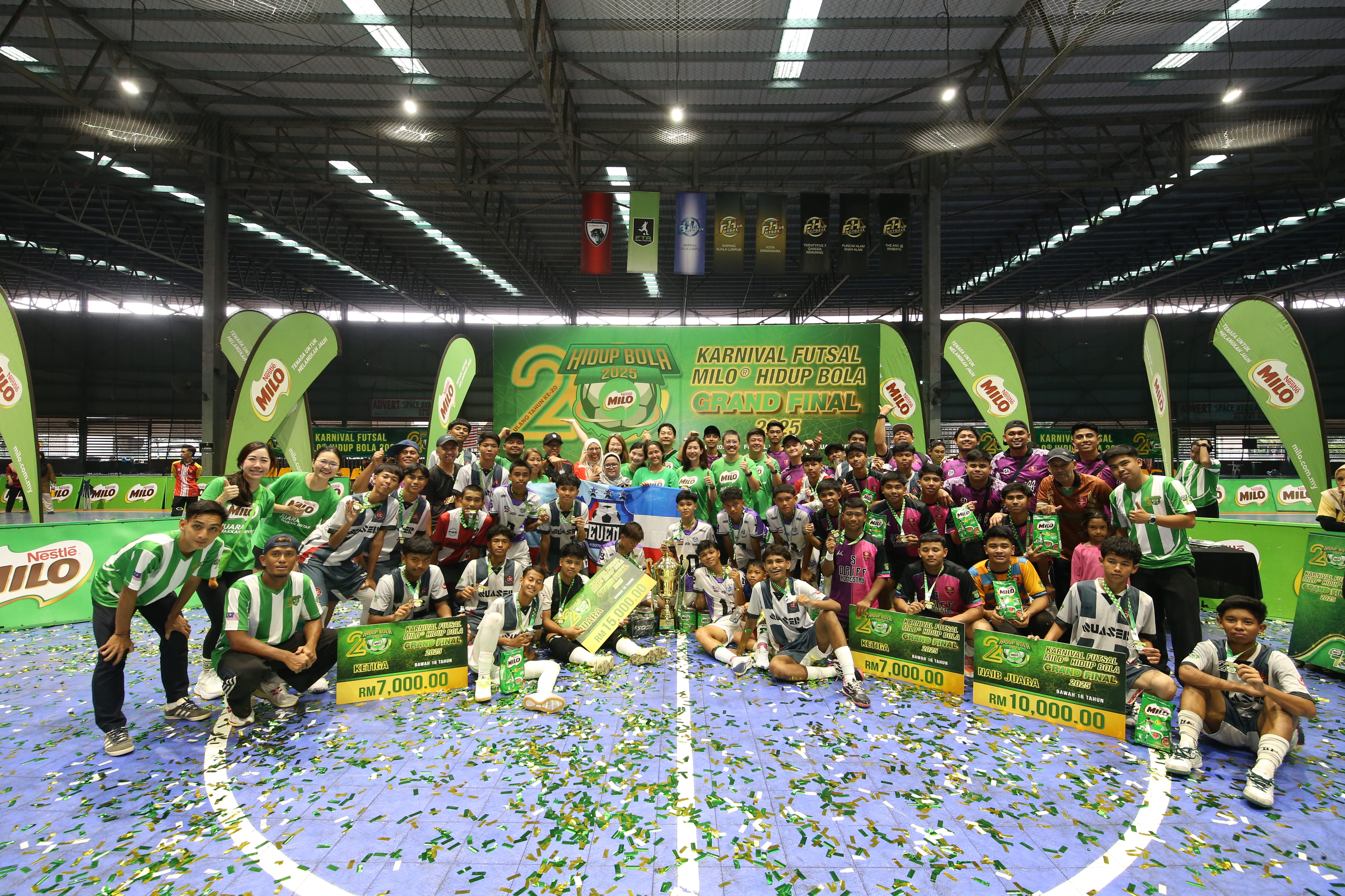 Semi-finalists from the Under-16 category