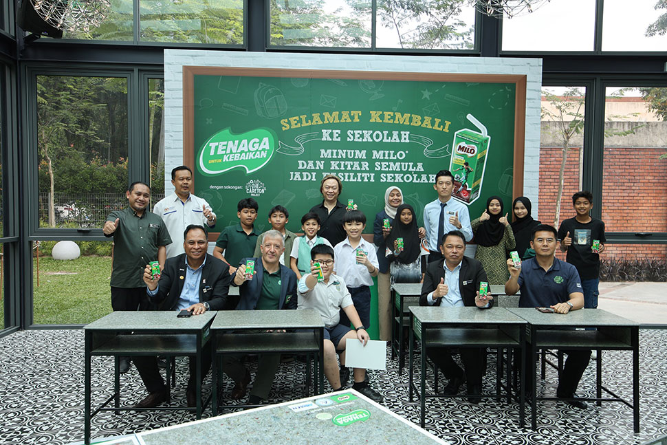 MILO and MOE representatives, teachers and students united in championing healthier, active lifestyles