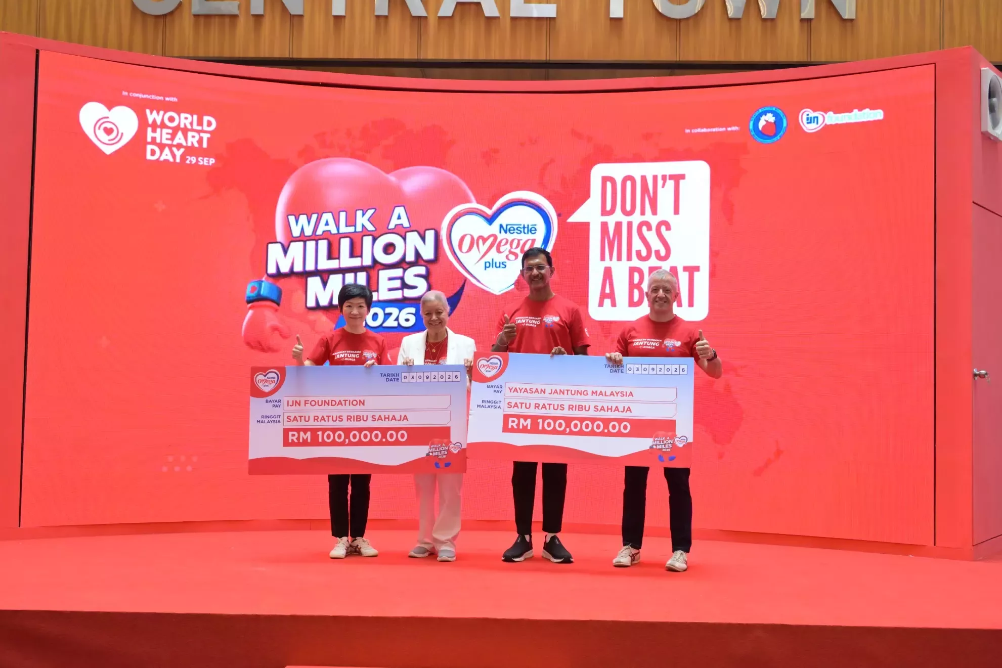 Cheque Presentation to YJM & IJNF